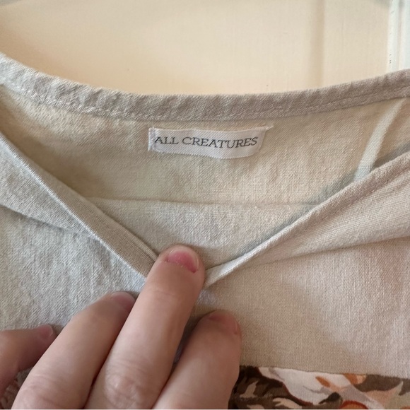 Patchwork Cropped Top with Floral and Checkered Patterns - Picture 3 of 4